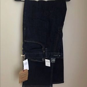NWT Men’s Relaxed Fit Jeans Size 36x32